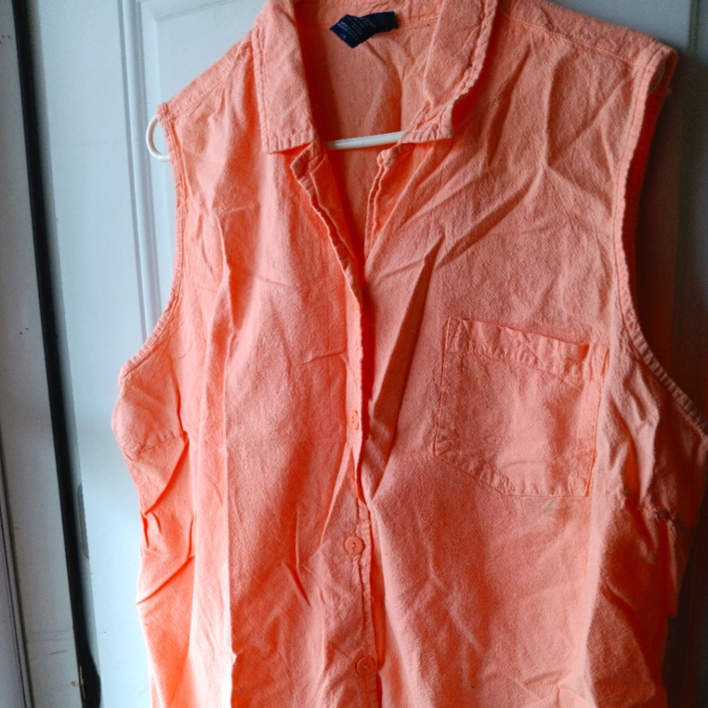 Vintage Basic Edition peach colored halter top with front pocket 2x
